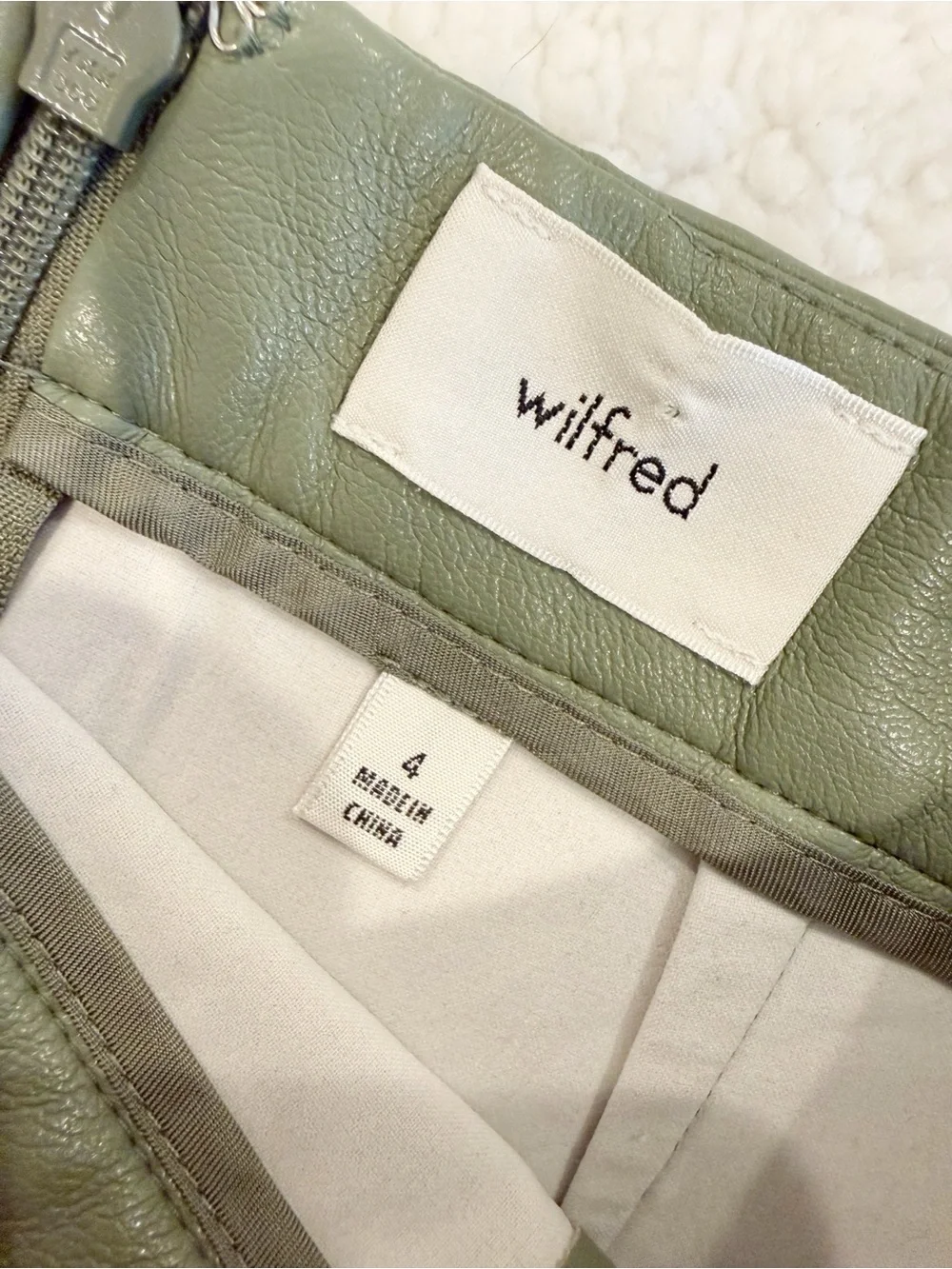 ARITZIA WILFRED Patio Vegan Leather Mini Skirt in Green Front Slit
